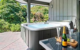 Acacia Heights - Garden Cottage - Taupo